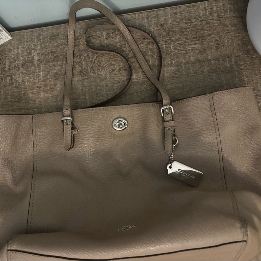 Coach Purse - Picture 2 of 12